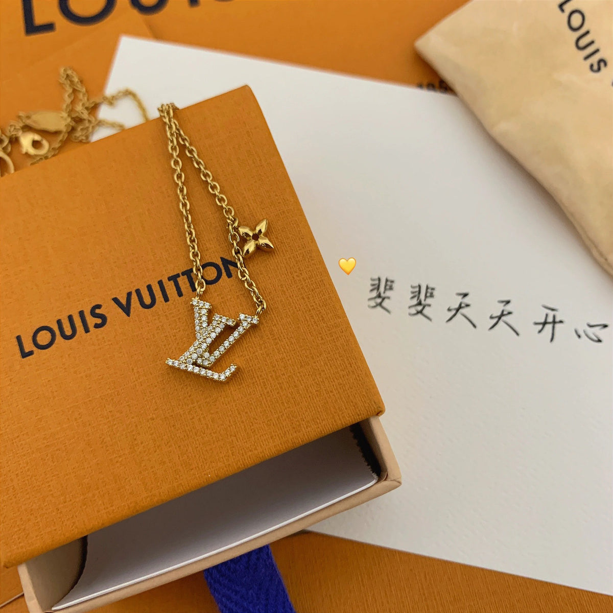 Geometric Emblem Pendant Necklace in Gold-Tone – Design 051 side detail