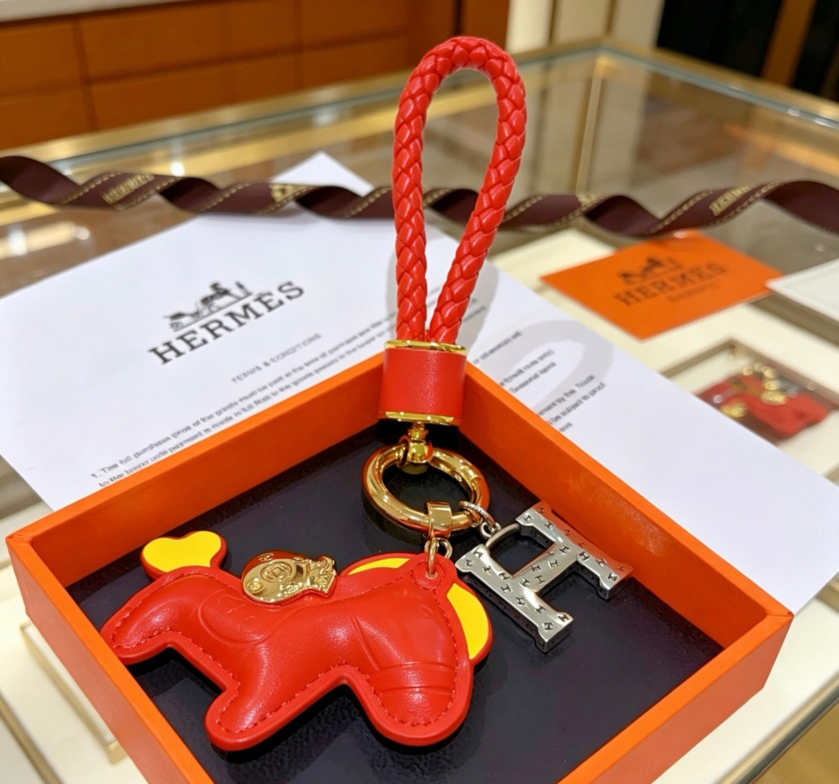 Horse Keychain in Silver-Tone – Design 041 styled product view
