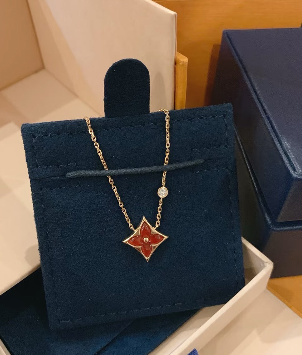Geometric Emblem Pendant Necklace in Polished Metal-Tone – Design 022 side detail