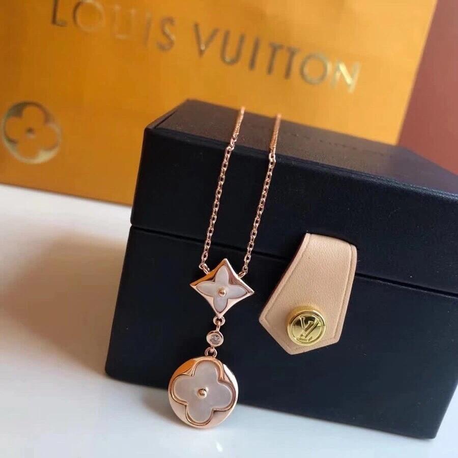 Geometric Emblem Pendant Necklace in Polished Metal-Tone – Design 018 side detail