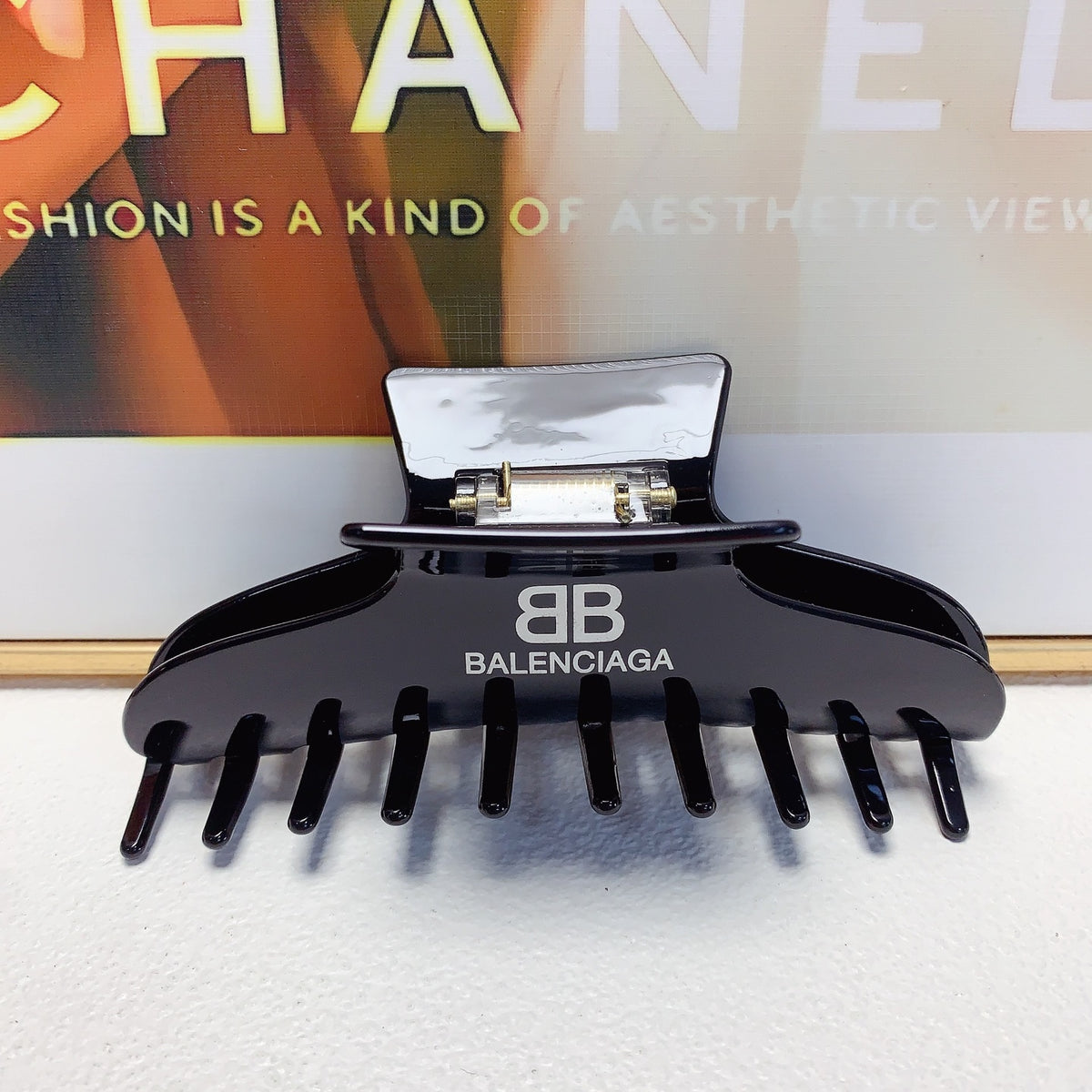 Geometric Emblem Hair Accessory main product view