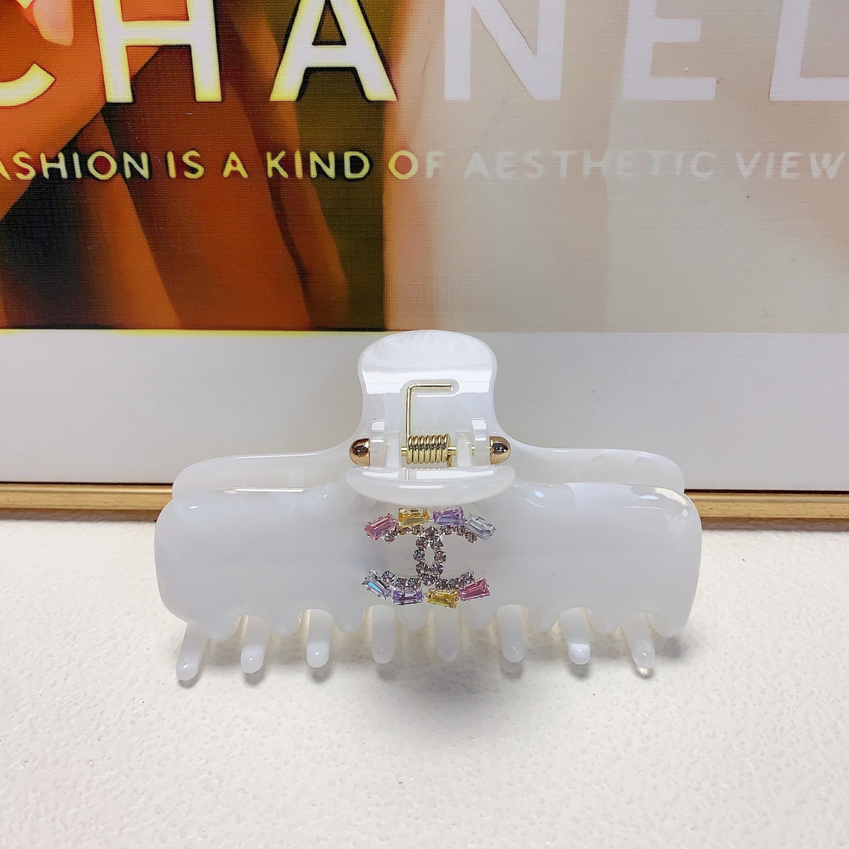 Signature Emblem Hair Clip – Design 004 close-up detail