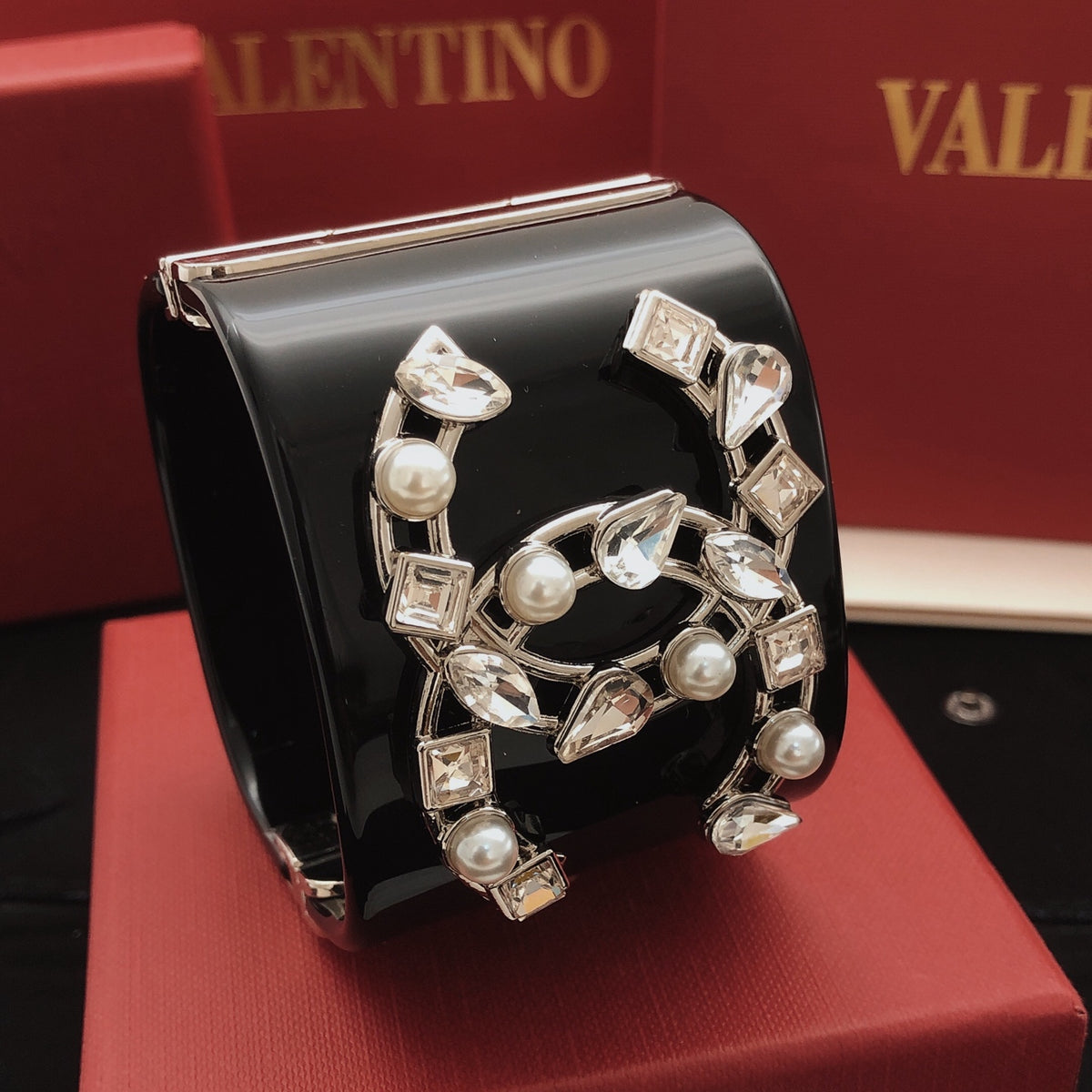 Signature Emblem Bangle in Silver-Tone – Black Detail – Design 004 front product view
