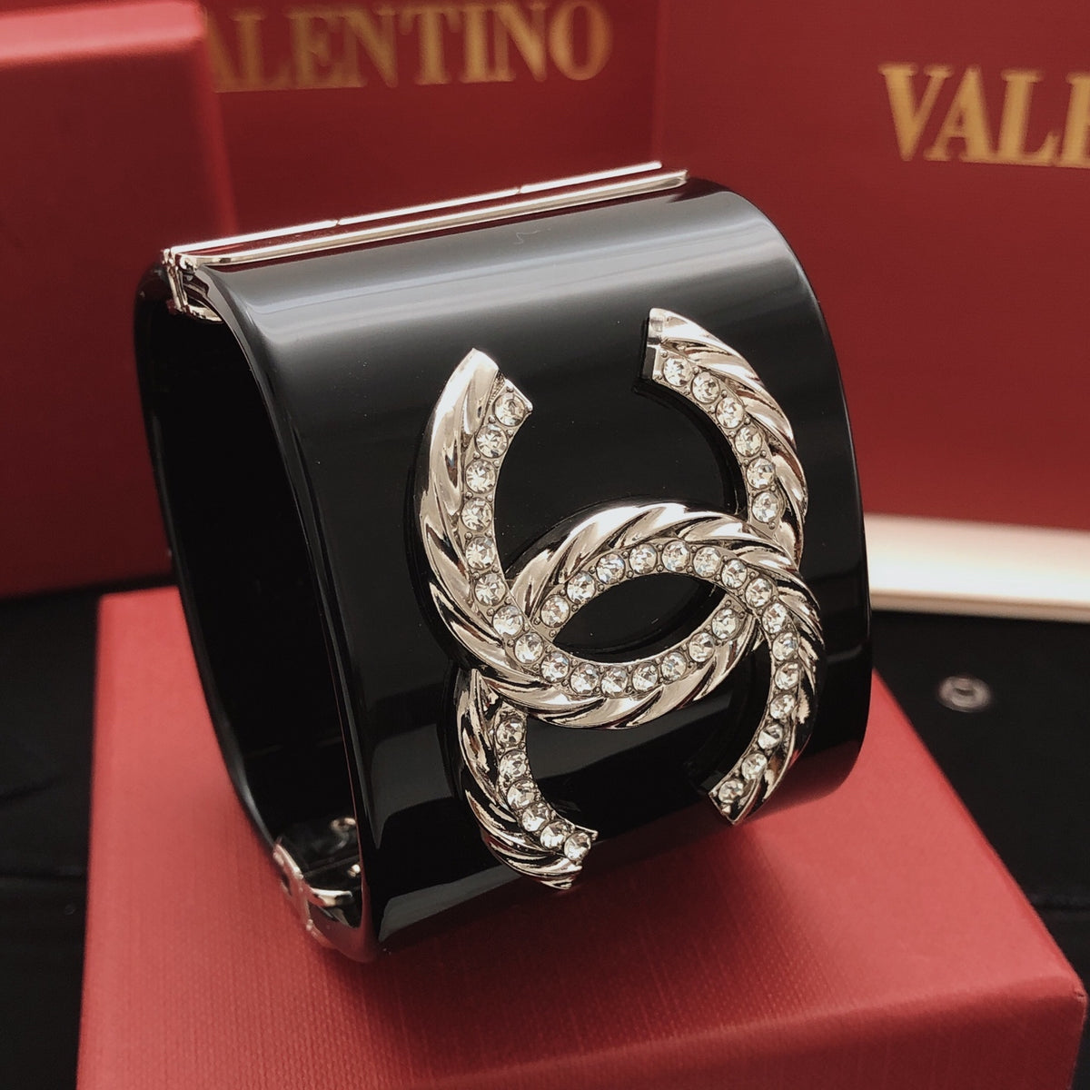 Signature Emblem Bangle in Silver-Tone – Black Detail – Design 003 front product view