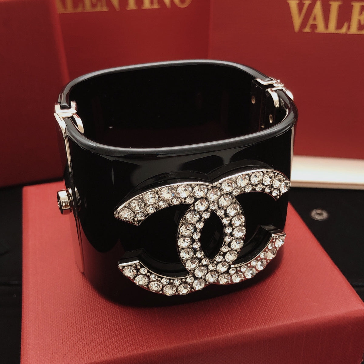 Signature Emblem Bangle in Silver-Tone – Black Detail detail view