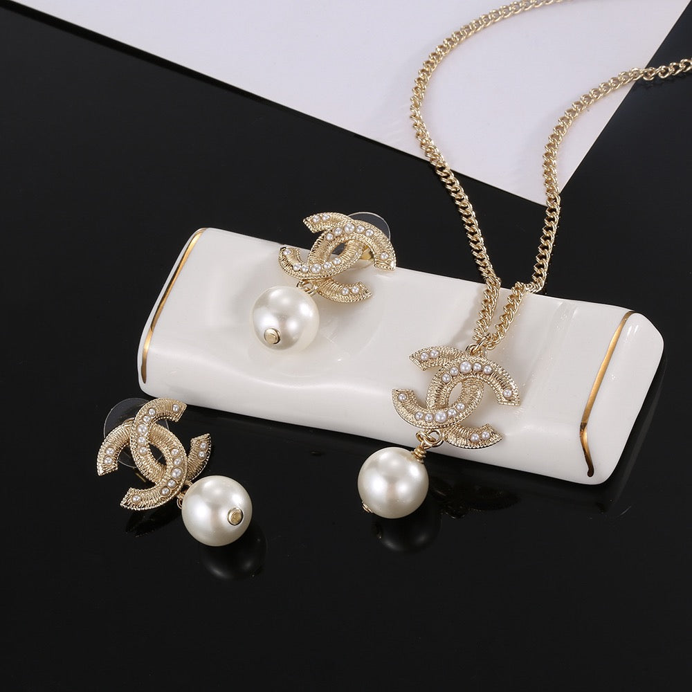 Double-C Emblem Pearl-Detail Pendant Necklace – Pearl Detail – Design 056 main product view