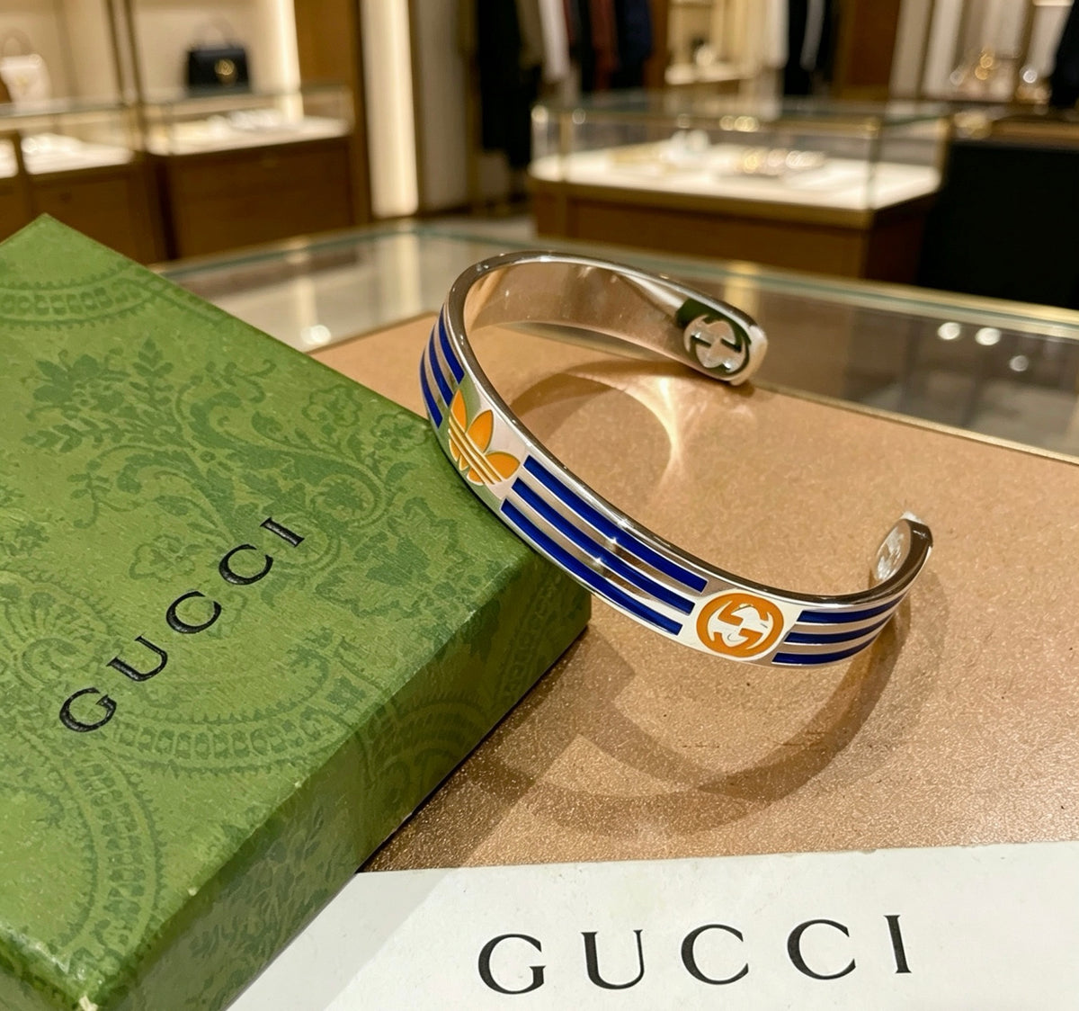 Double-G Emblem Bangle in Polished Metal-Tone – Design 022 main product view