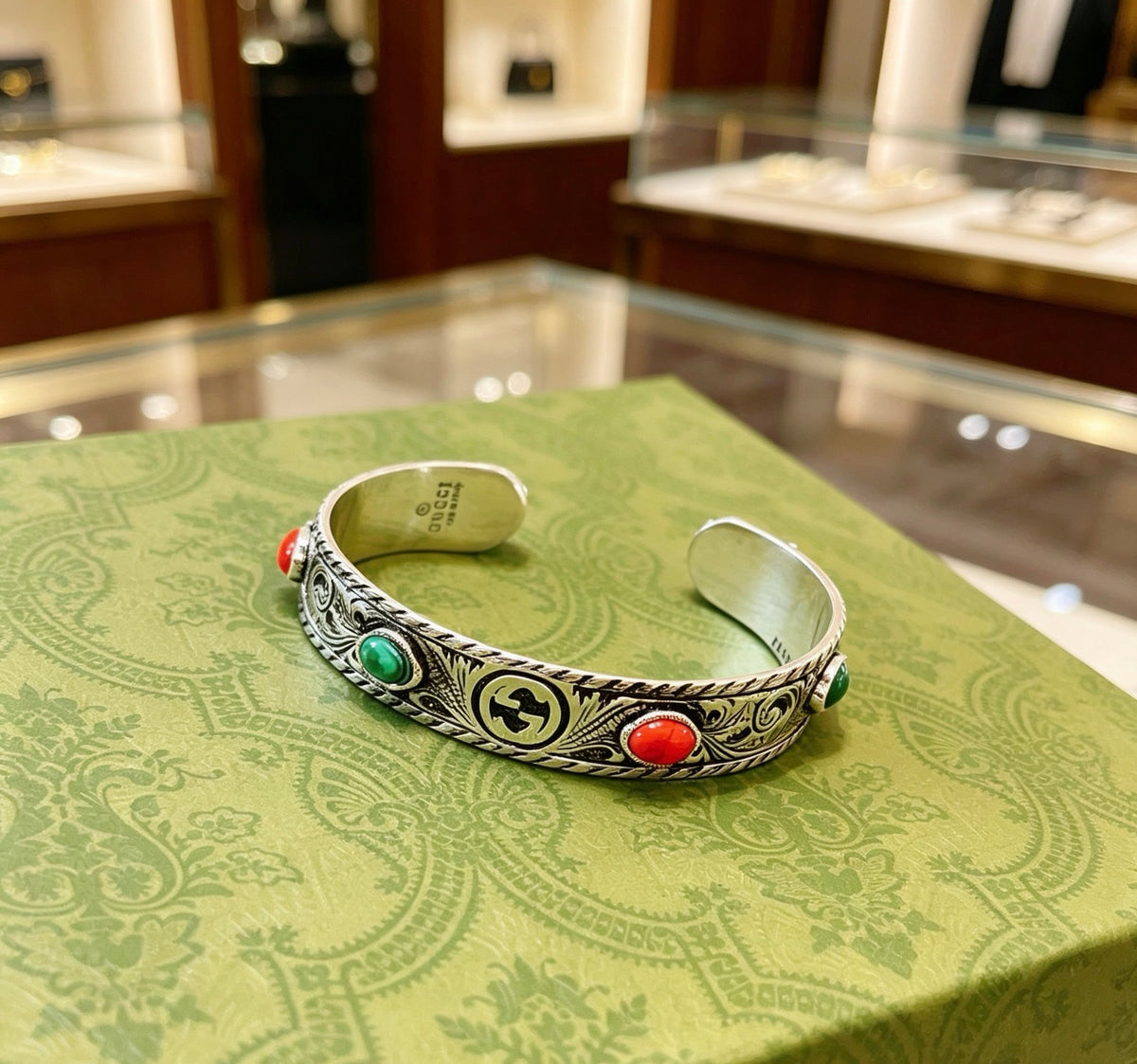 Double-G Emblem Bangle in Polished Metal-Tone – Design 021 main product view