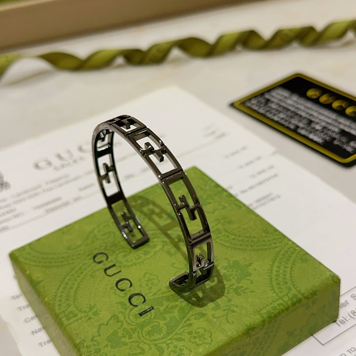 Double-G Emblem Bangle in Polished Metal-Tone – Design 020 side detail