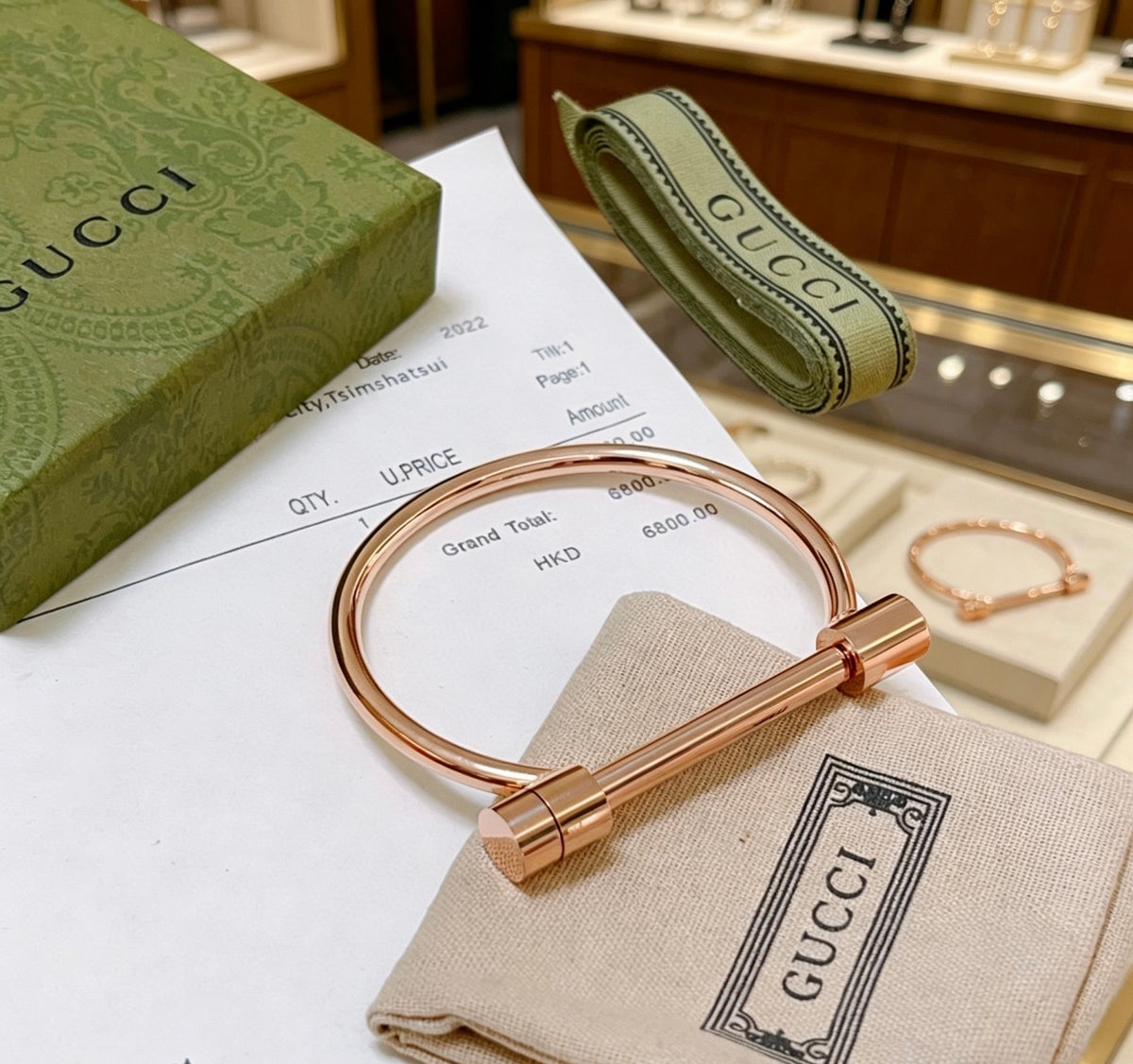 Double-G Emblem Bangle in Silver-Tone – Vintage Detail – Design 008 close-up detail