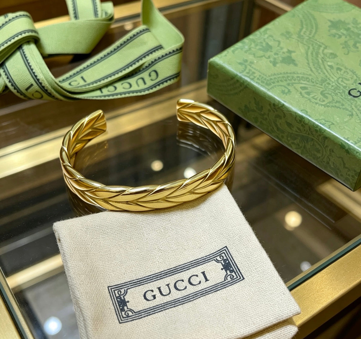Double-G Emblem Bangle in Gold-Tone – Design 005 front product view