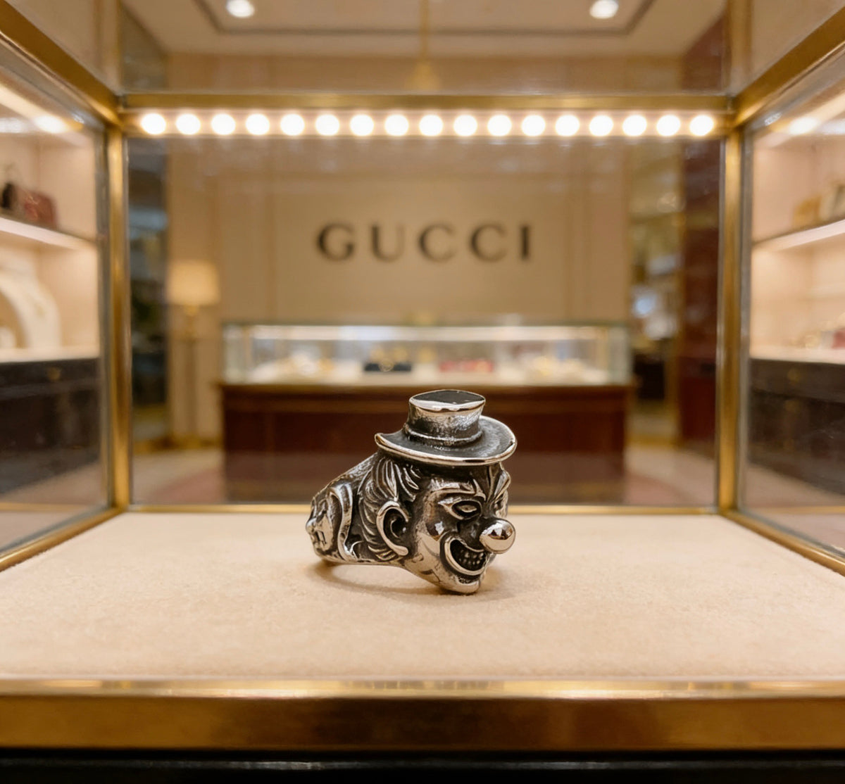 Double-G Emblem Statement Ring in Polished Metal-Tone – Design 007 side detail