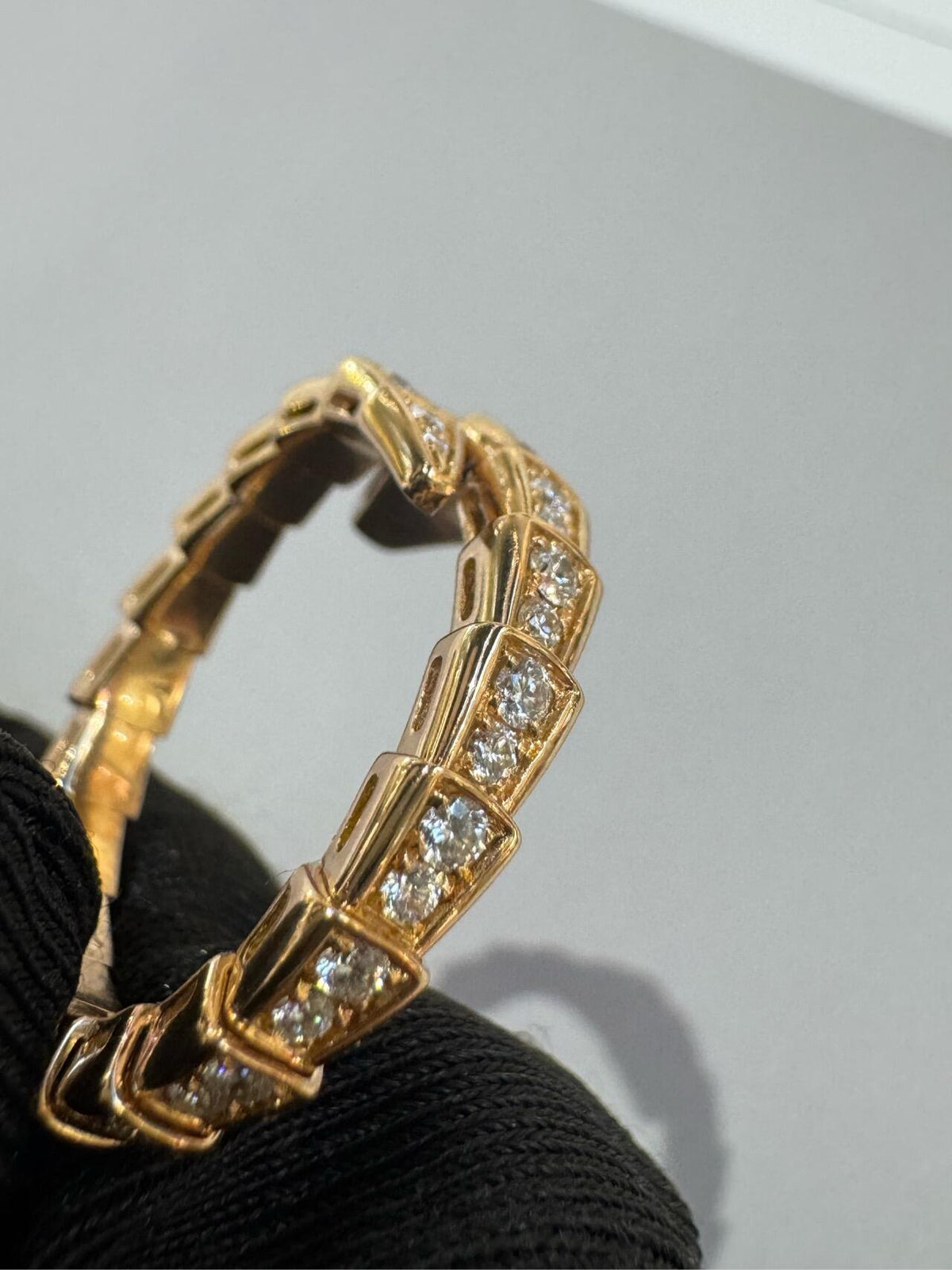 Serpentine Statement Ring in Rose-Gold-Tone – Rose Gold Detail – Design 003 side detail