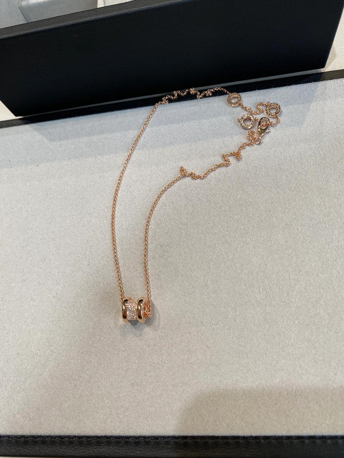 Geometric Emblem Pendant Necklace in Rose-Gold-Tone – Rose Gold Detail – Design 012 close-up detail