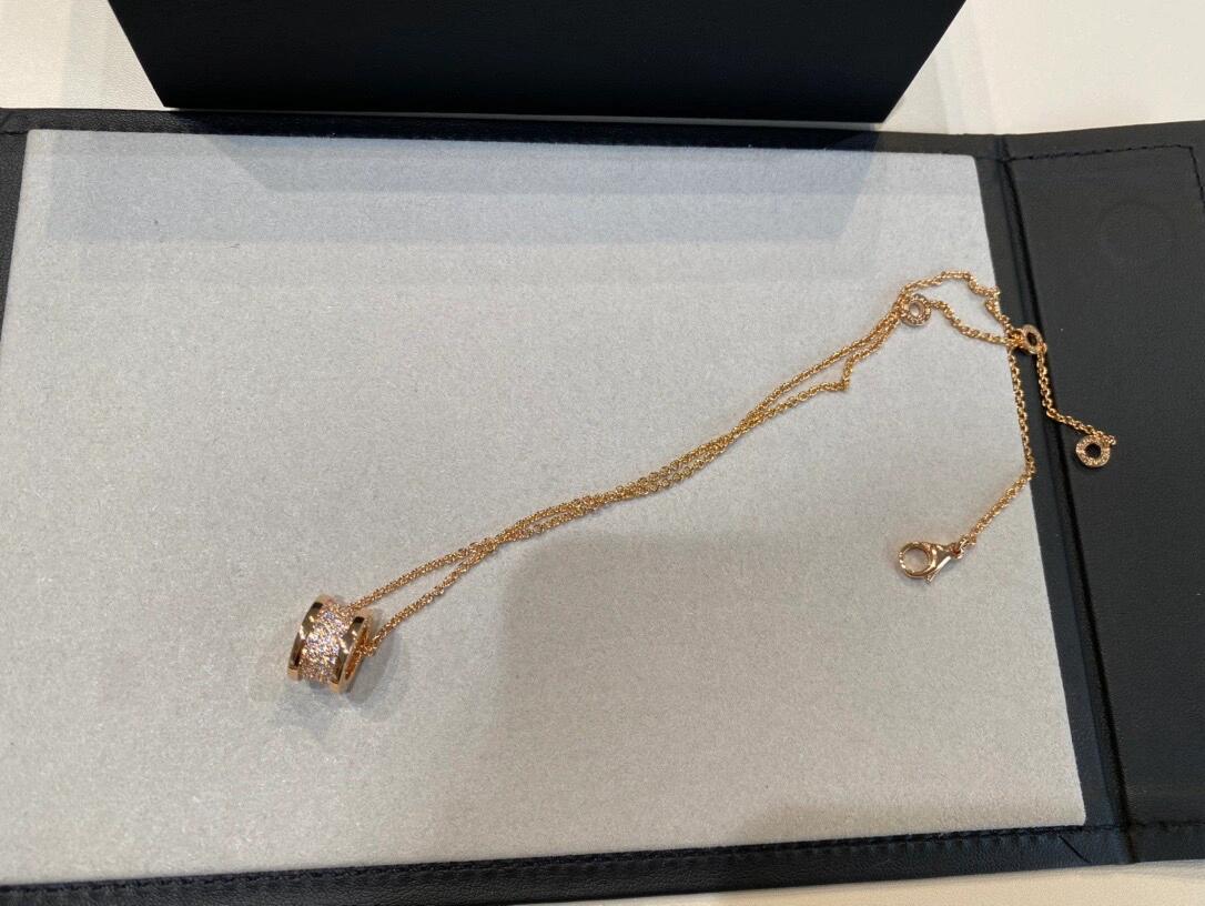 Geometric Emblem Pendant Necklace in Rose-Gold-Tone – Rose Gold Detail – Design 012 side detail