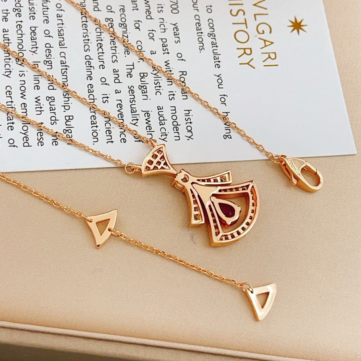 Geometric Emblem Pendant Necklace in Rose-Gold-Tone – Rose Gold Detail – Design 002 side detail