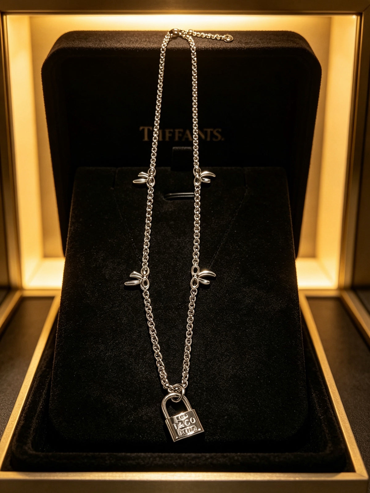 Signature Motif Pendant Necklace in Silver-Tone – Vintage Detail – Design 17 main product view