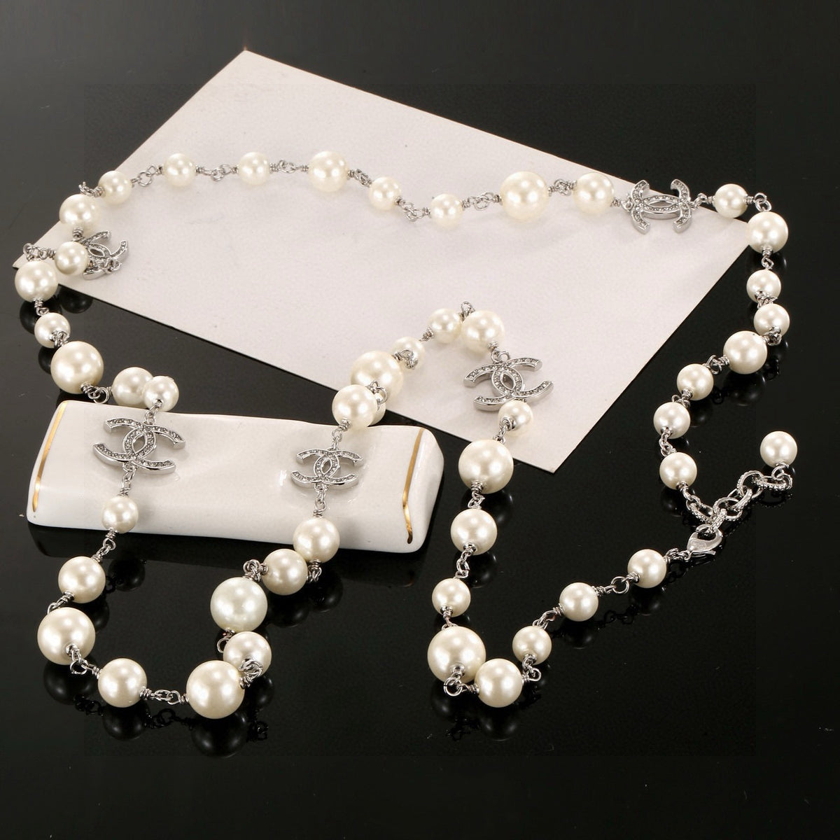 Pearl Pearl-Detail Pendant Necklace – Pearl Detail – Design 035 main product view