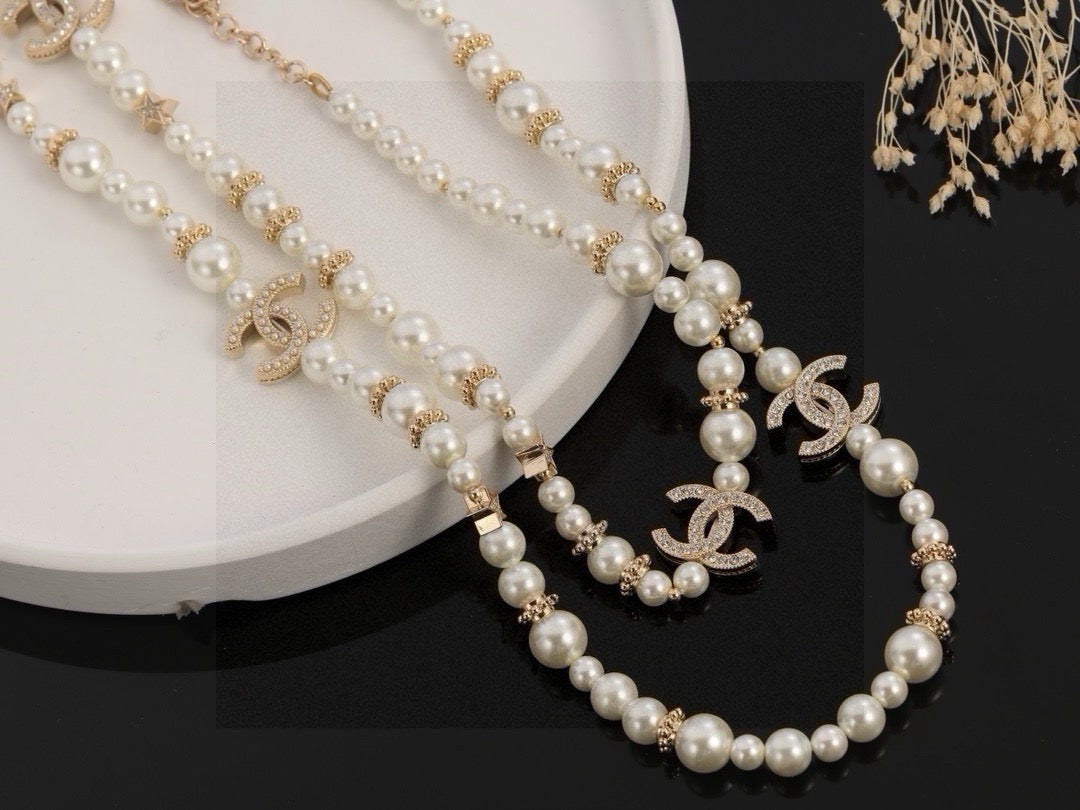 Double-C Emblem Pearl-Detail Pendant Necklace – Pearl Detail – Design 086 detail view