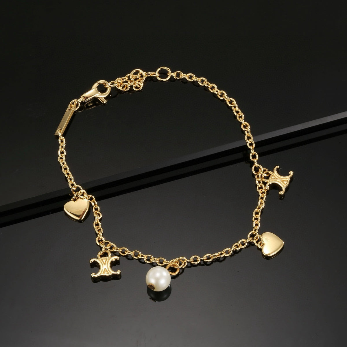 Triomphe-Inspired Emblem Bracelet in Gold-Tone – Red – Design 02 main product view