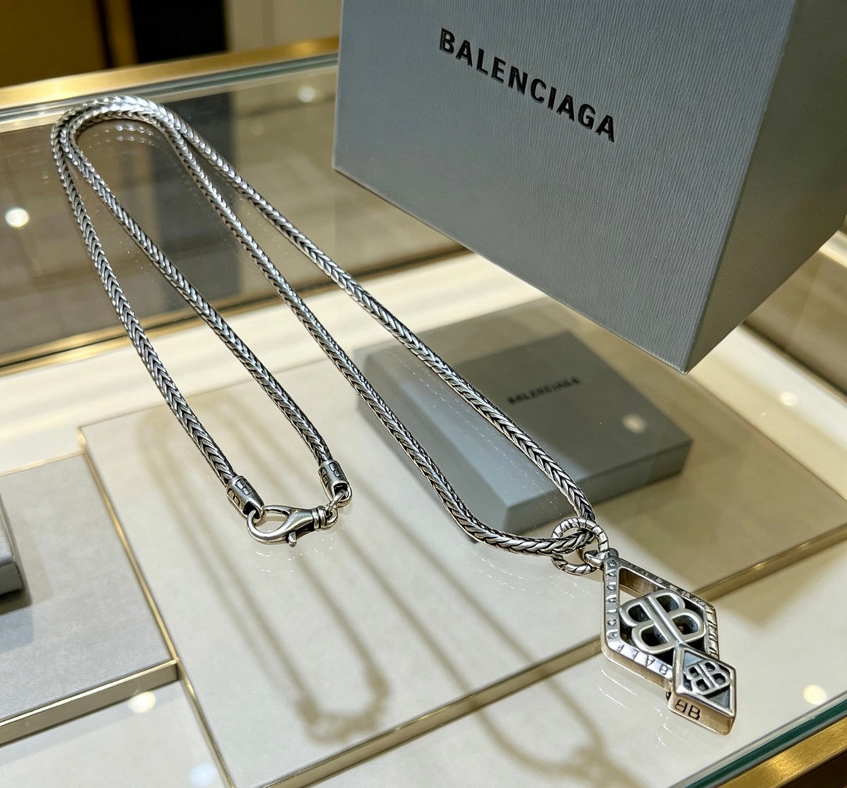 Geometric Emblem Pendant Necklace in Polished Metal-Tone – Vintage Detail – Design 059 close-up detail