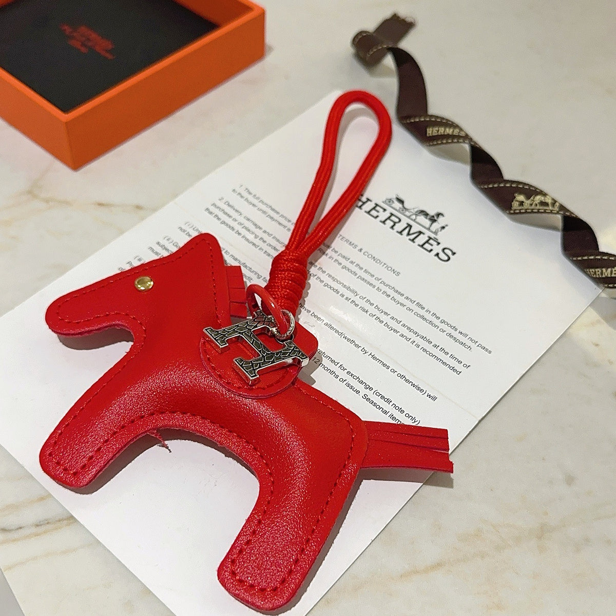 Horse Keychain in Silver-Tone – Design 049 detail view