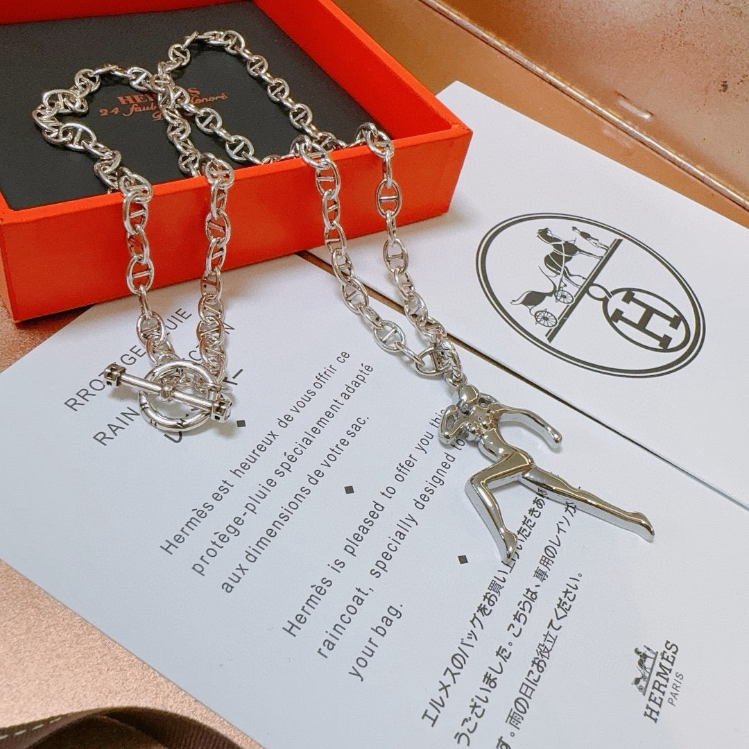 Toggle Pendant Necklace in Polished Metal-Tone – Toggle Detail – Design 024 main product view