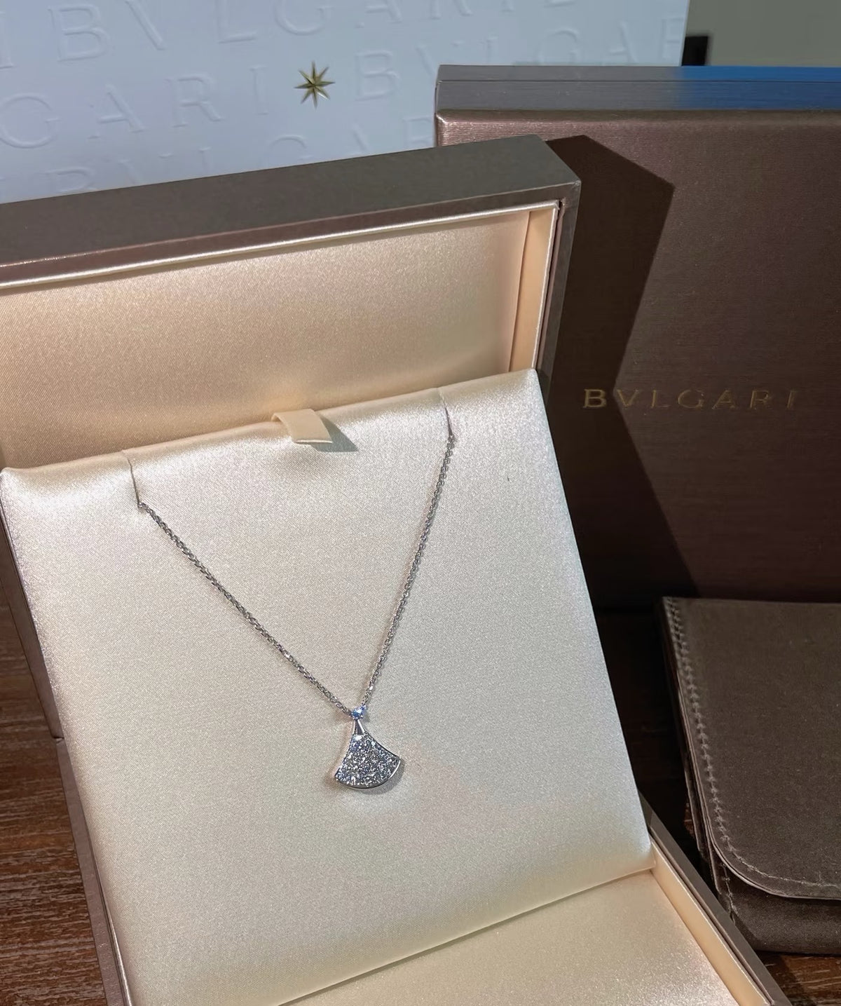 Geometric Emblem Pendant Necklace in Rose-Gold-Tone – Rose Gold Detail – Design 006 close-up detail