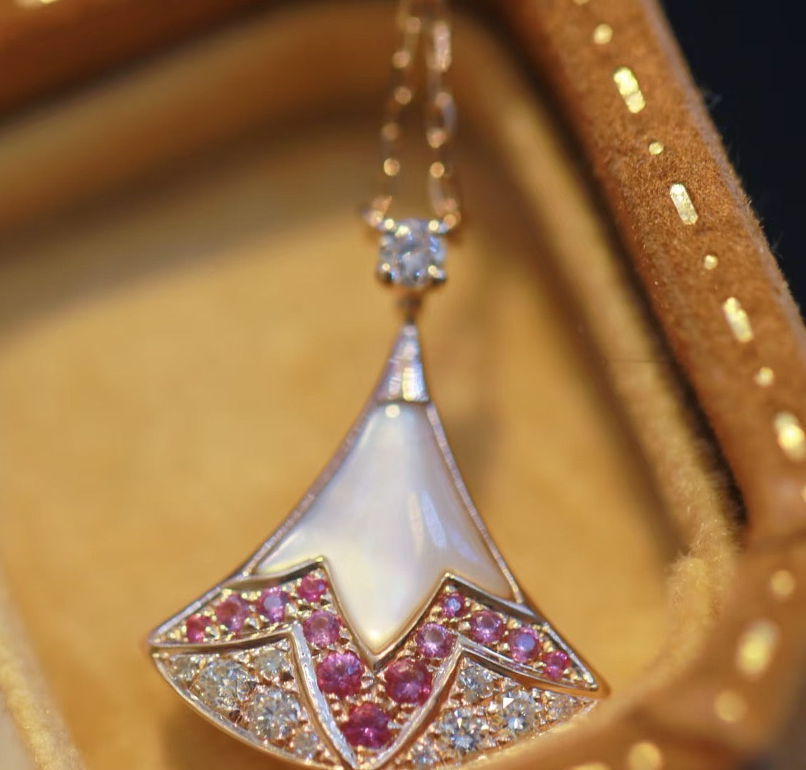 Geometric Emblem Pendant Necklace in Rose-Gold-Tone – Rose Gold Detail – Design 005 side detail