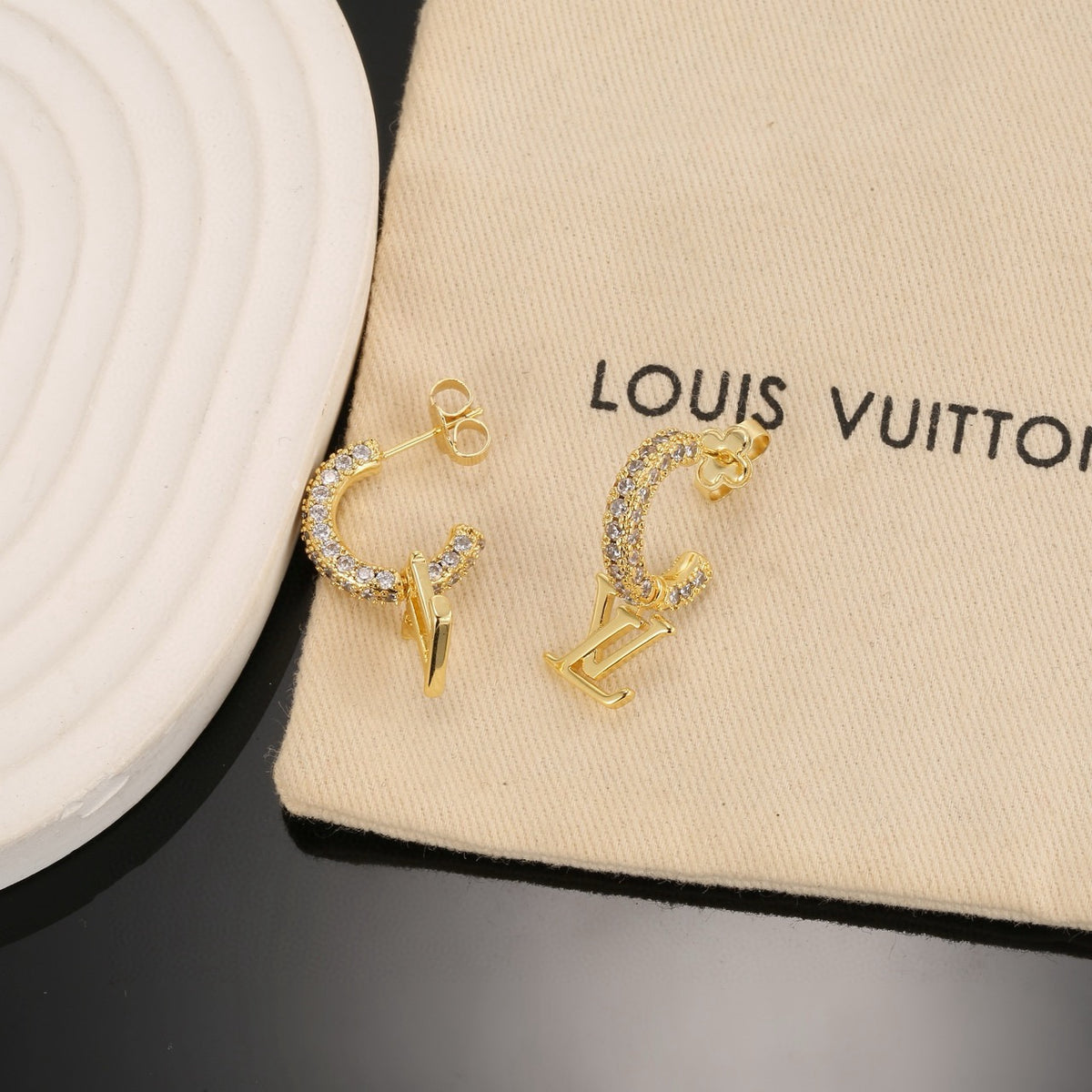 Letter Emblem Bangle in Polished Metal-Tone – Design 004 detail view