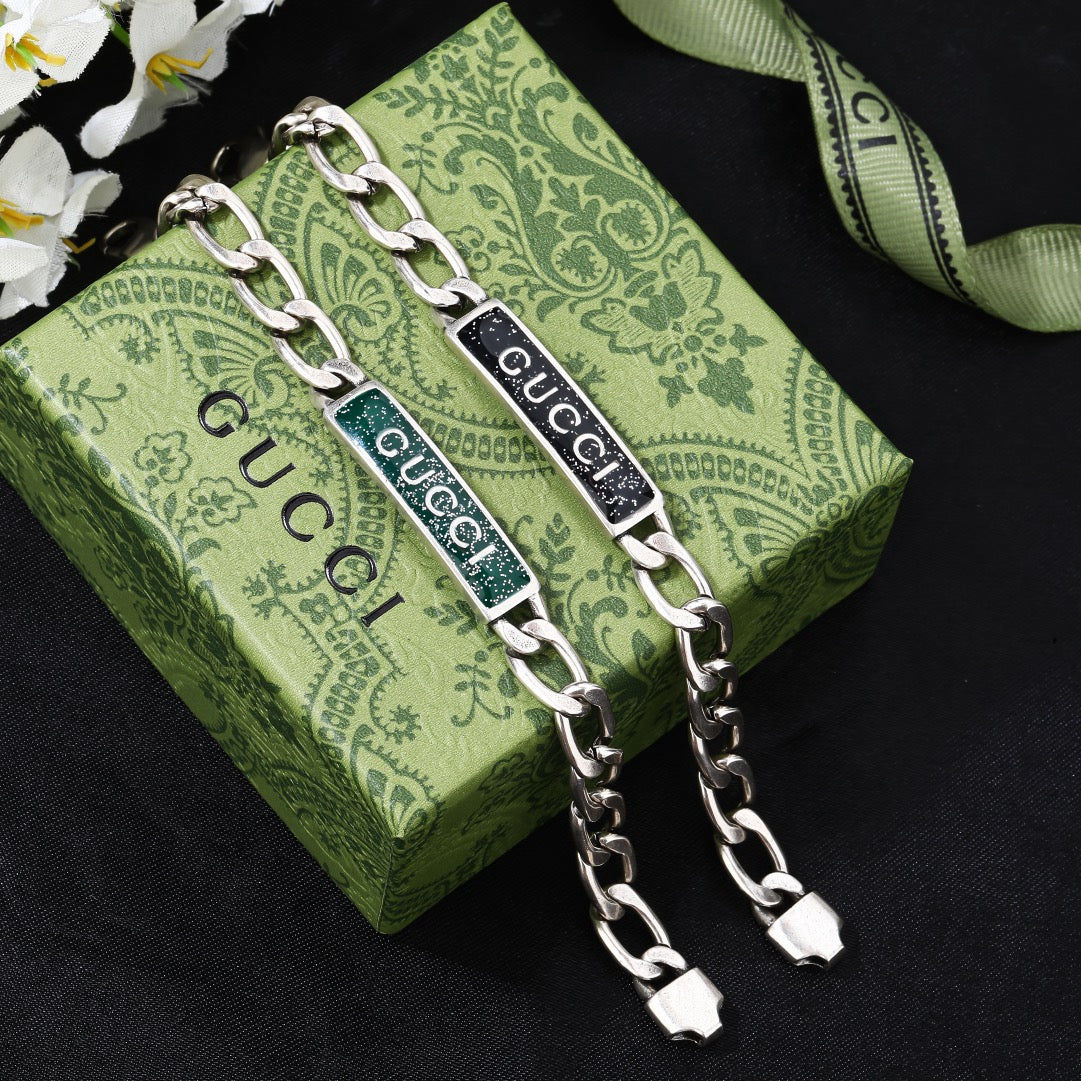 Double-G Emblem Bangle in Polished Metal-Tone – Design 029 side detail