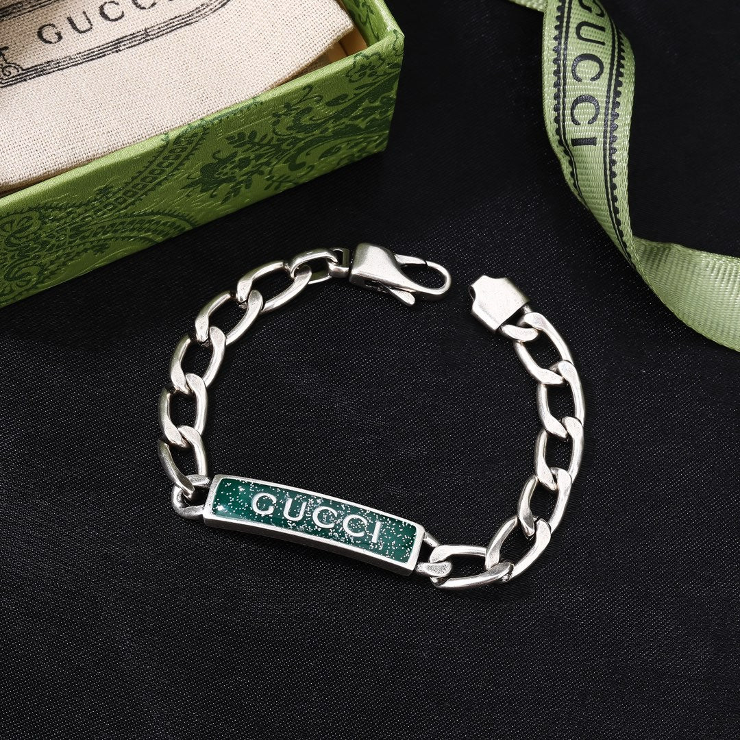 Double-G Emblem Bangle in Polished Metal-Tone – Design 029 detail view
