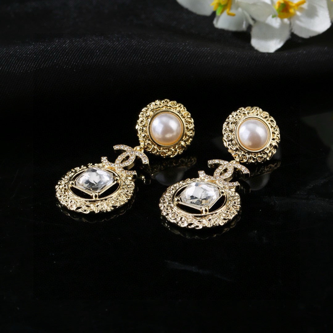 Pearl Pearl-Detail Statement Earrings – Pearl Detail – Design 008 styled product view