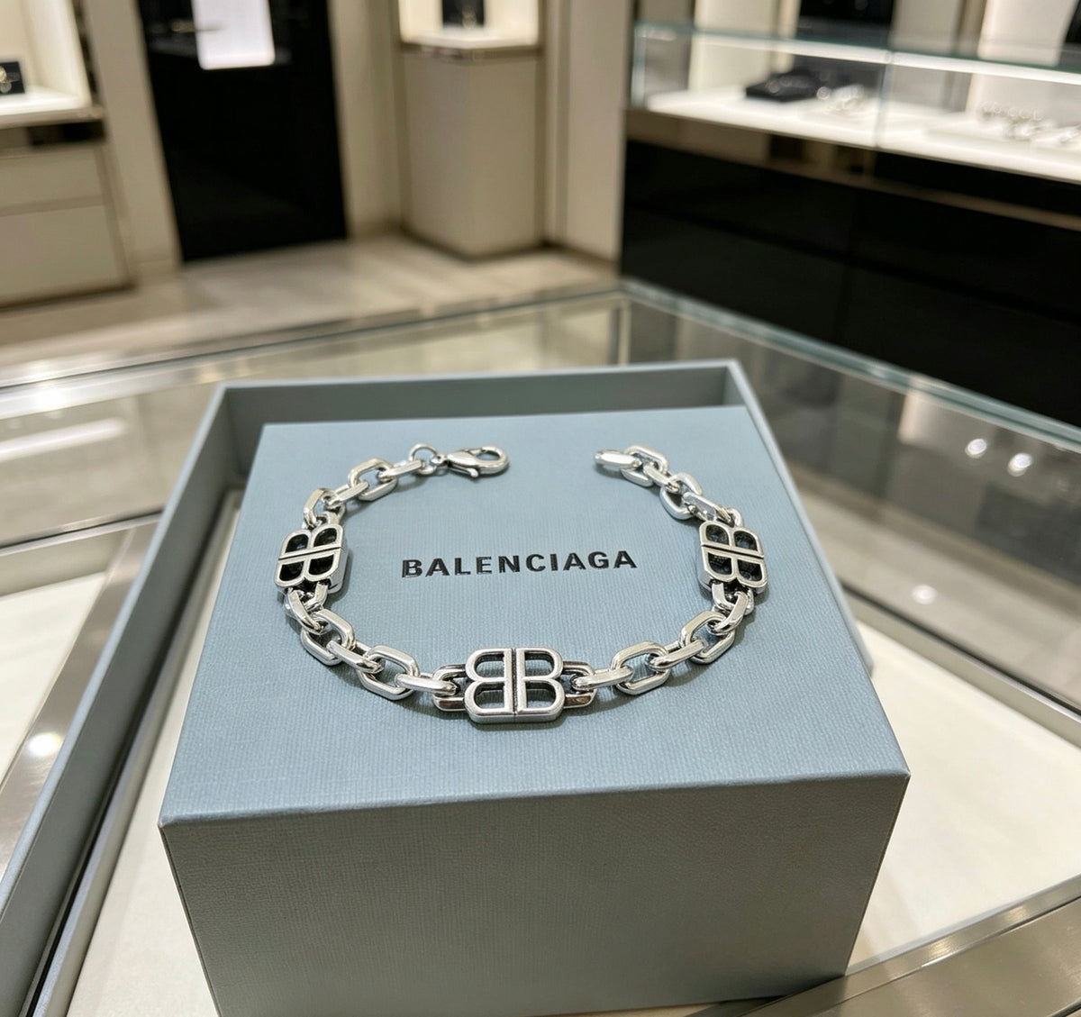 Geometric Emblem Bracelet in Polished Metal-Tone – Design 055 front product view