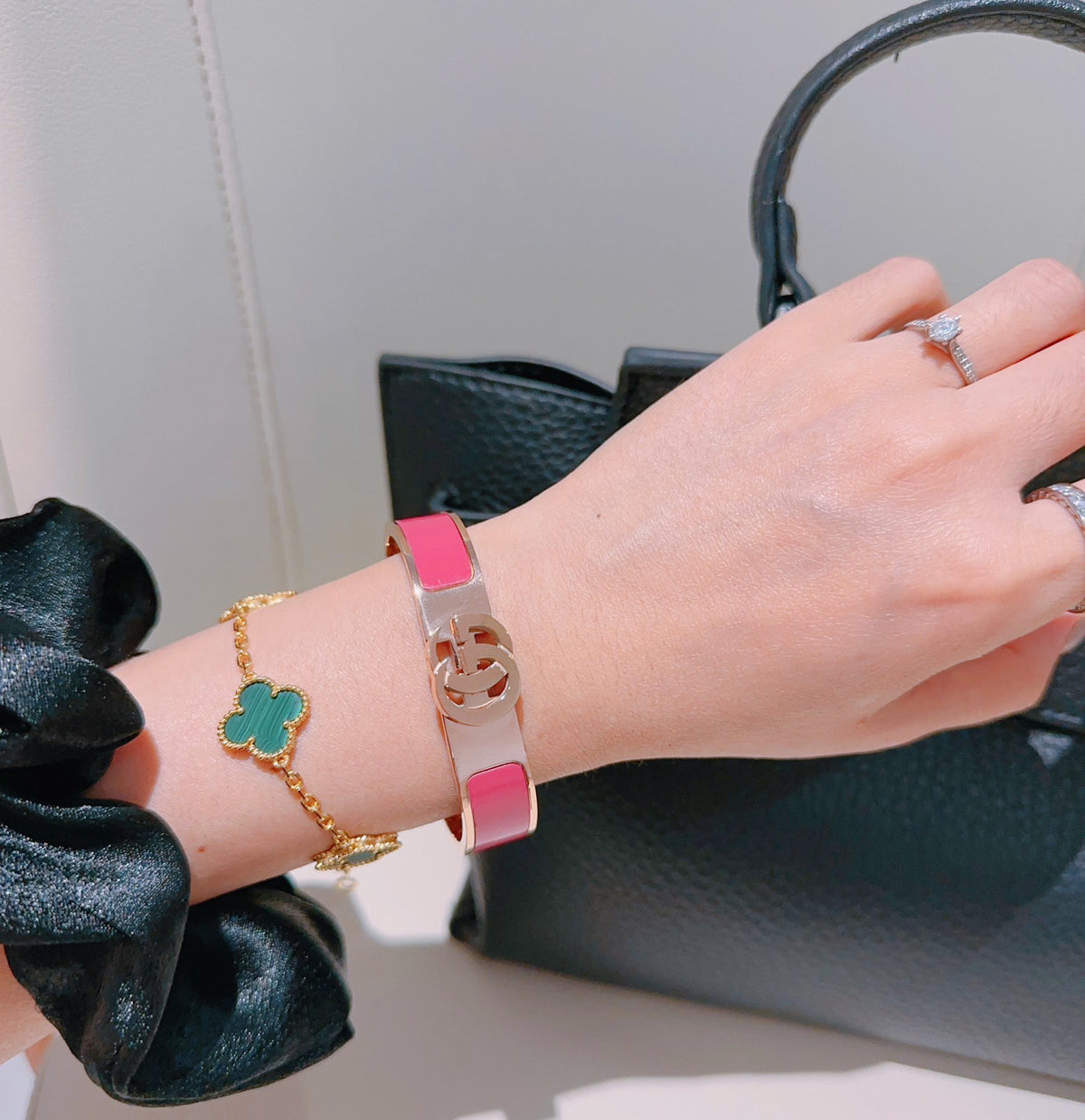 Double-G Emblem Bangle in Gold-Tone – Design 013 front product view