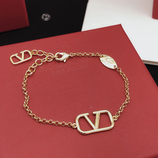 V Emblem Bracelet in Gold-Tone – Design 02 main product view