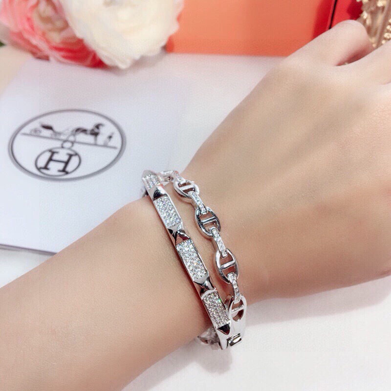 Horse Bangle in Polished Metal-Tone – Design 009 front product view