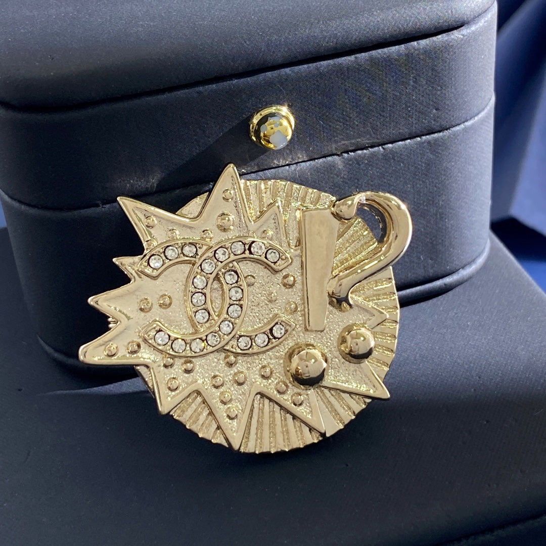 Double-C Emblem Brooch in Gold-Tone – Design 022 main product view