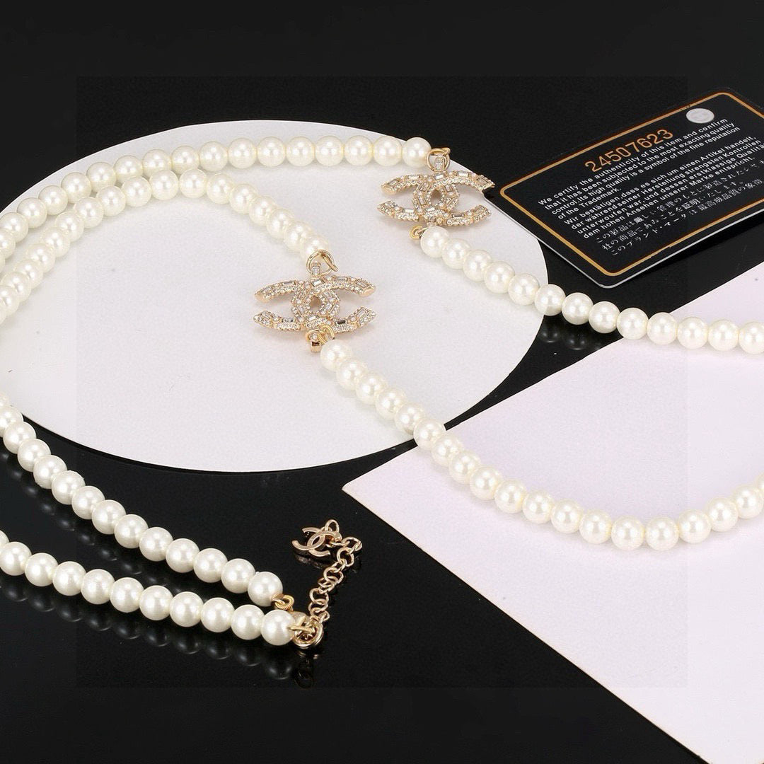 Double-C Emblem Pearl-Detail Pendant Necklace – Pearl Detail – Design 091 close-up detail