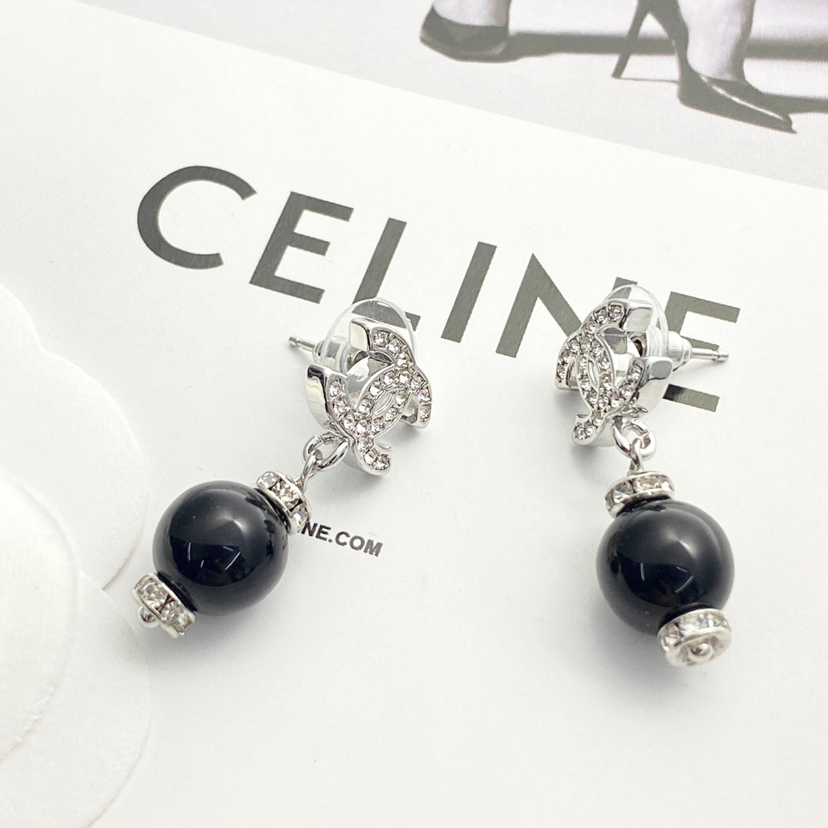 Pearl Pearl-Detail Stud Earrings – Pearl Detail – Design 010 side detail