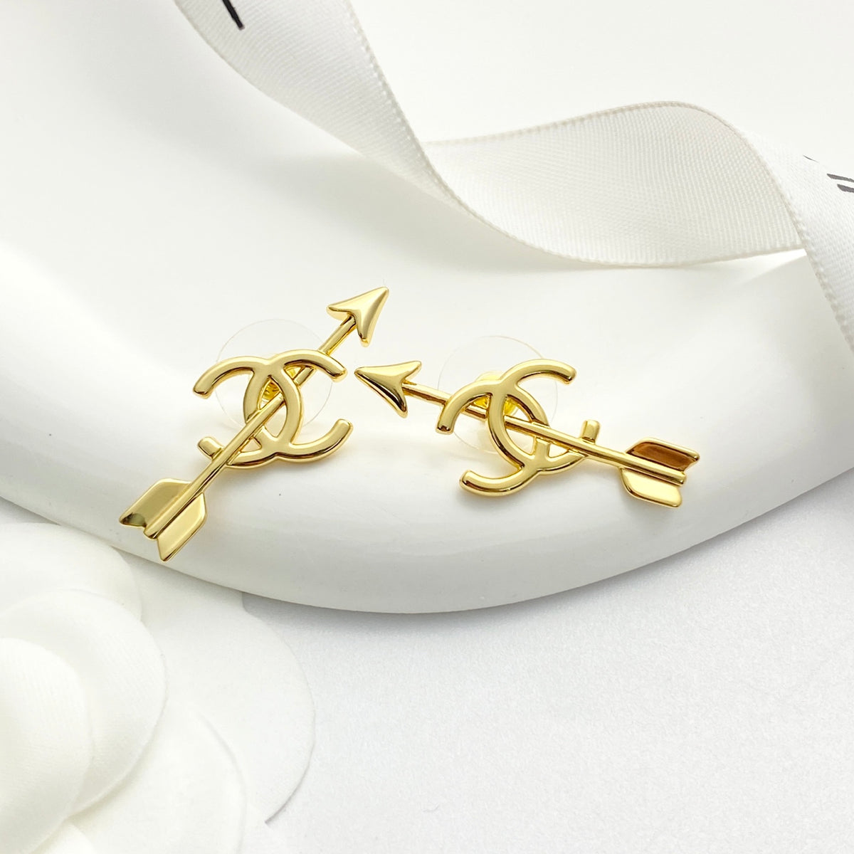 Double-C Emblem Stud Earrings in Gold-Tone – Design 027 close-up detail