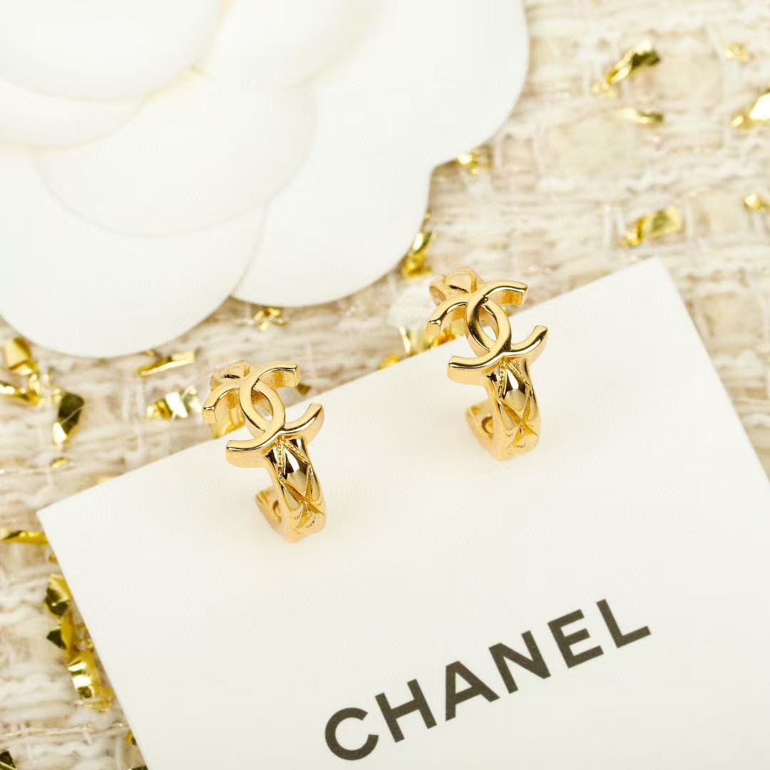 Double-C Emblem Stud Earrings in Gold-Tone – Design 029 main product view