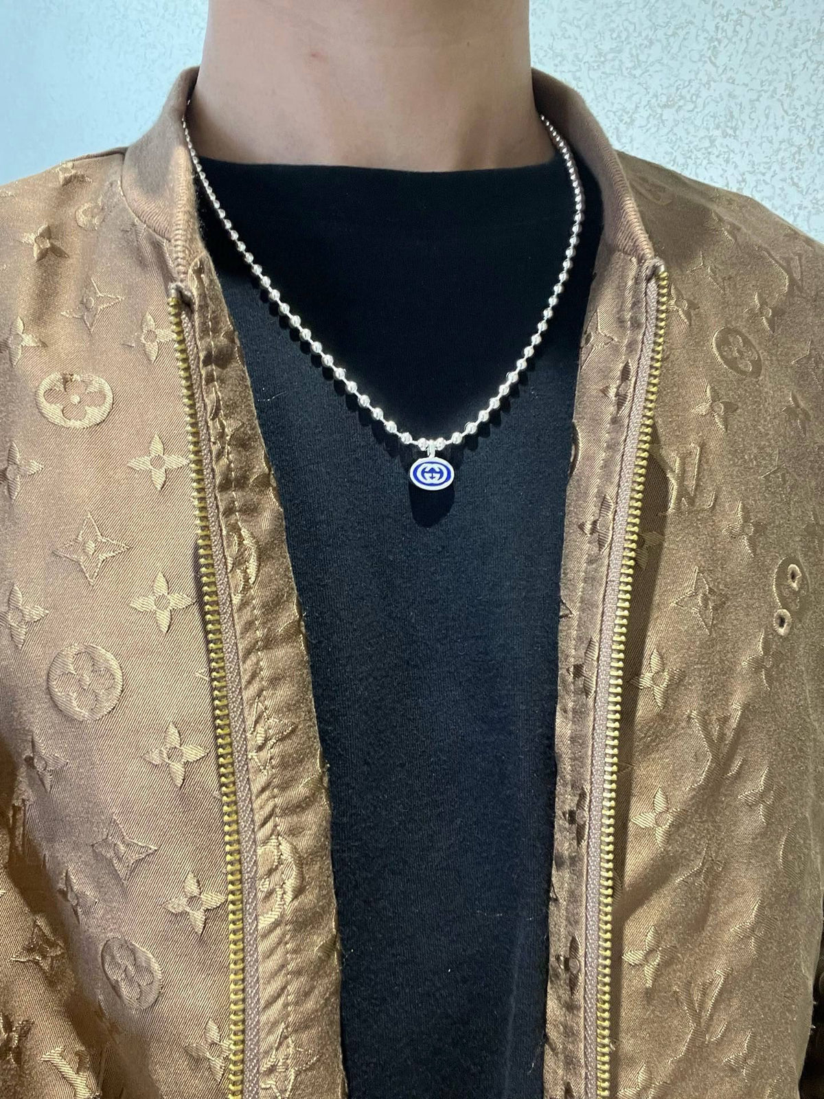 Double-G Emblem Pendant Necklace in Silver-Tone – Design 052 detail view