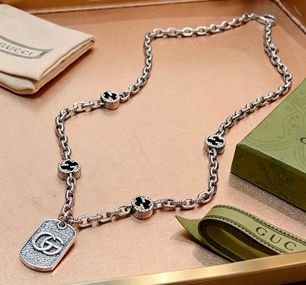 Double-G Emblem Pendant Necklace in Silver-Tone – Vintage Detail – Design 047 main product view