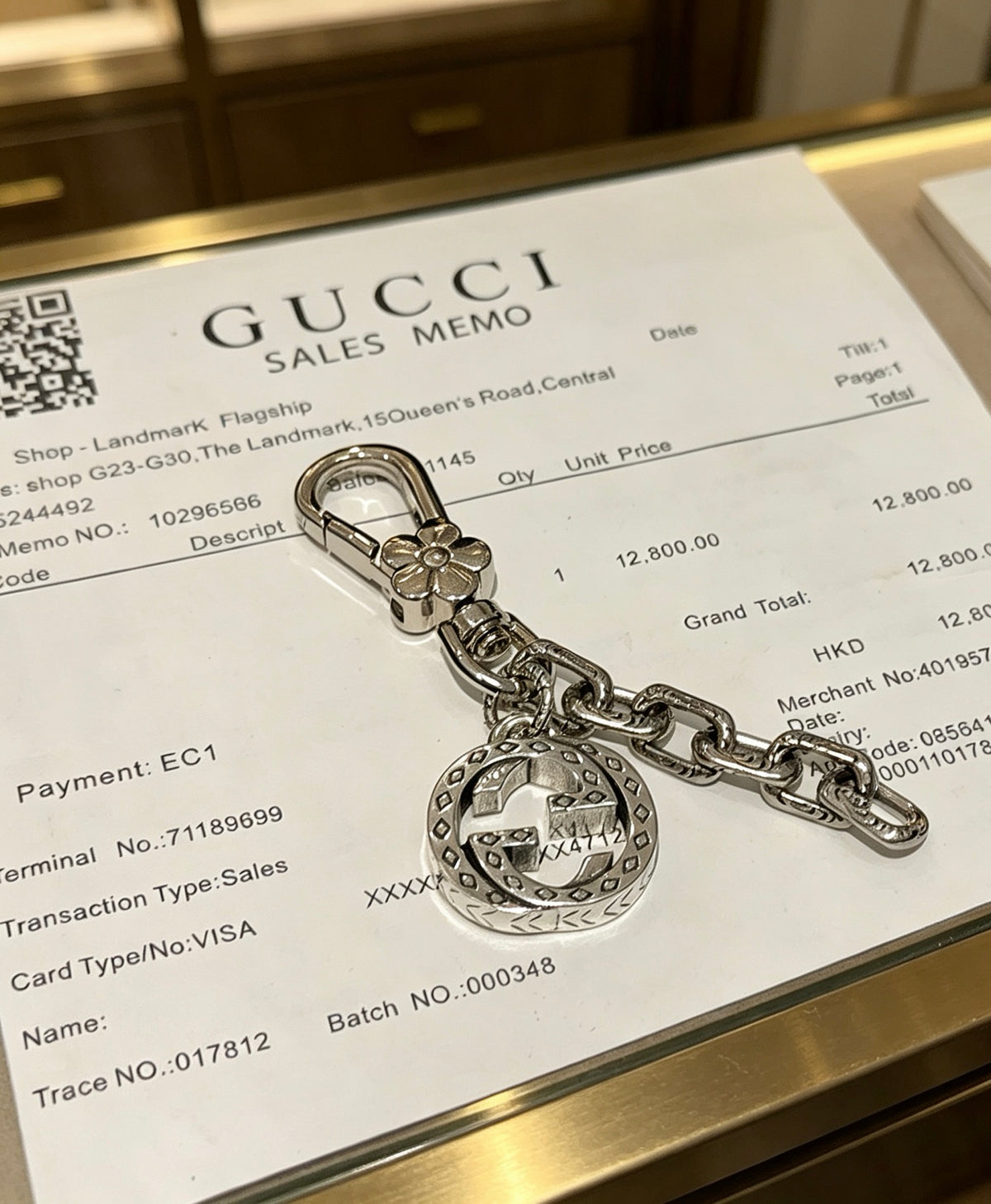 Double-G Emblem Keychain in Polished Metal-Tone – Design 006 side detail