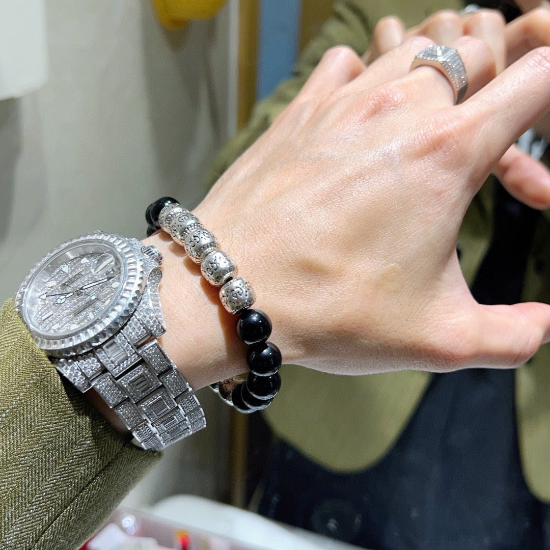 Double-G Emblem Beaded Bracelet in Polished Metal-Tone – Agate Detail – Design 006 main product view
