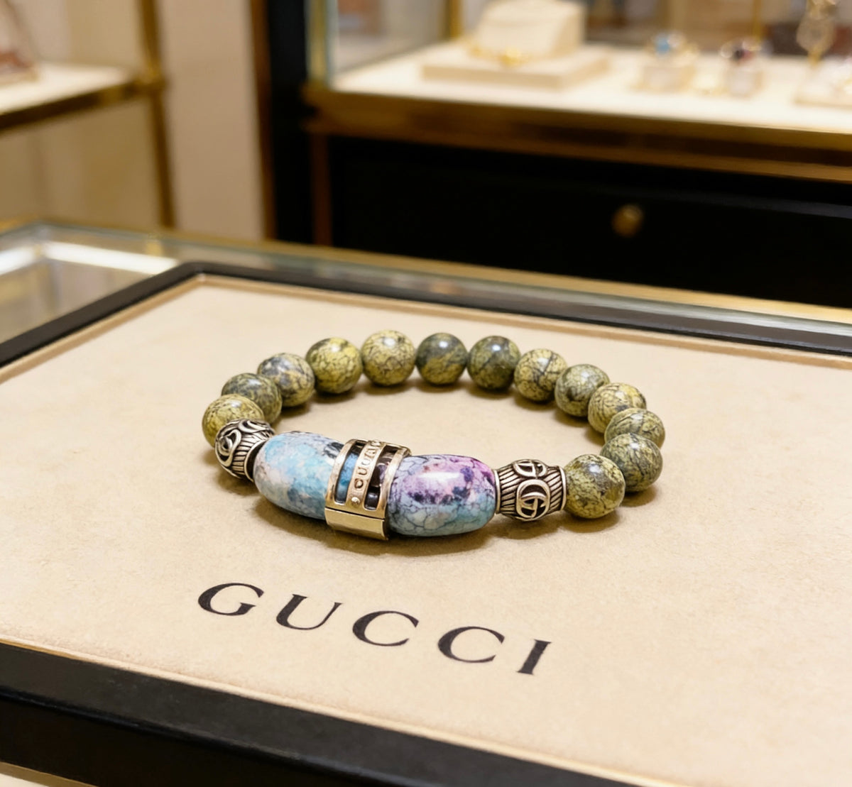 Double-G Emblem Beaded Bracelet in Polished Metal-Tone – Crystal Detail – Design 003 side detail