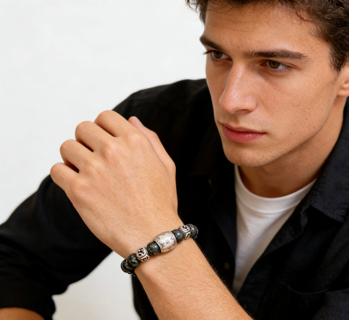 Double-G Emblem Beaded Bracelet in Polished Metal-Tone – Crystal Detail – Design 002 main product view