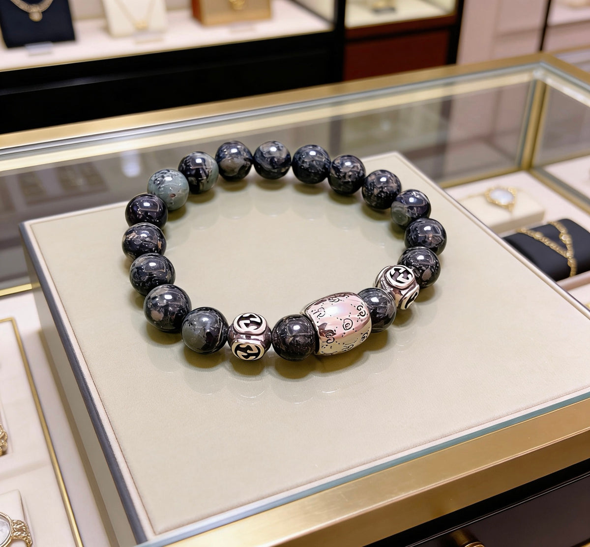 Double-G Emblem Beaded Bracelet in Polished Metal-Tone – Crystal Detail – Design 002 side detail