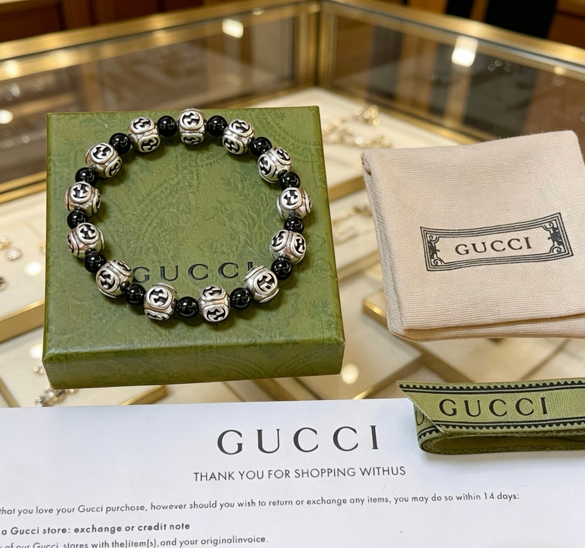 Double-G Emblem Beaded Bracelet in Polished Metal-Tone – Agate Detail – Design 005 side detail